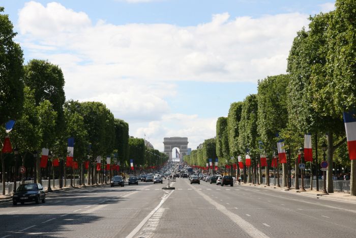 champs-elysees-7