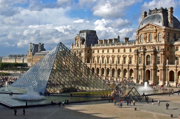 museu-do-louvre-paris-frances-intercambio-exterior